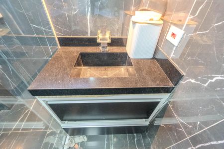 Apartamento à venda com 89m², 2 quartos e 1 vaga Apartamento à venda com 89m², 2 quartos e 1 vagaBanheiro