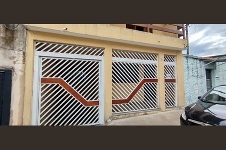 Casa à venda com 171m², 4 quartos e 6 vagasFachada