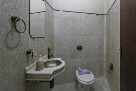 Casa à venda com 171m², 4 quartos e 6 vagasLavabo