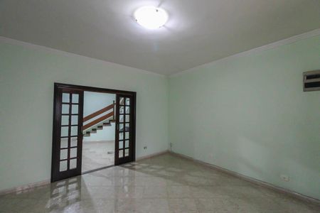 Casa à venda com 171m², 4 quartos e 6 vagasSala 