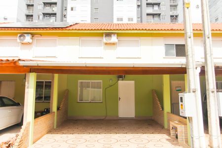 Casa de condomínio à venda com 130m², 2 quartos e 2 vagasFachada