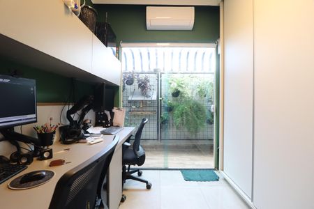 Quarto 1 de apartamento para alugar com 2 quartos, 50m² em Novo Mundo, Uberlândia