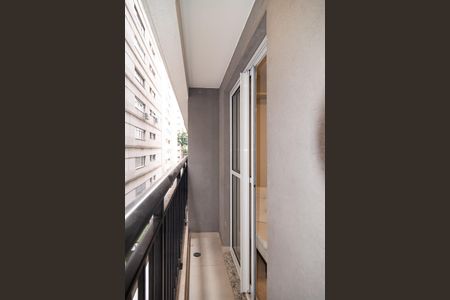 Studio à venda com 28m², 1 quarto e sem vaga Studio à venda com 28m², 1 quarto e sem vagaVaranda