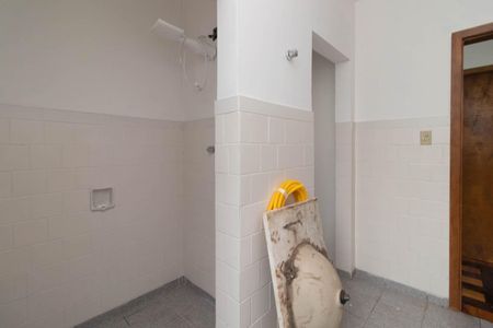 Apartamento à venda com 80m², 2 quartos e 1 vaga Apartamento à venda com 80m², 2 quartos e 1 vagaBanheiro
