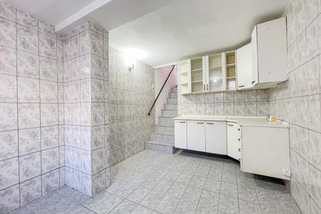 Cozinha de casa para alugar com 2 quartos, 150m² em Jardim Roberto, Osasco