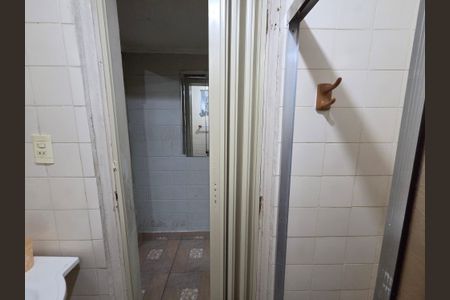 Casa para alugar com 156m², 2 quartos e 2 vagasBanheiro social