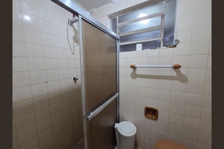 Casa para alugar com 156m², 2 quartos e 2 vagasBanheiro social