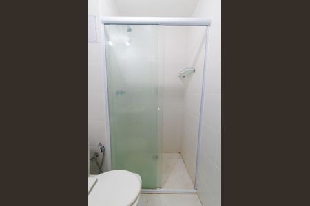 Banheiro de kitnet/studio para alugar com 1 quarto, 27m² em Vila Clementino, São Paulo