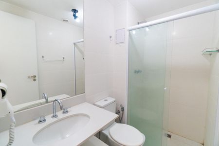 Banheiro de kitnet/studio para alugar com 1 quarto, 27m² em Vila Clementino, São Paulo