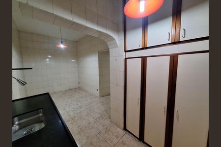 Casa de condomínio à venda com 253m², 4 quartos e 1 vaga Casa de condomínio à venda com 253m², 4 quartos e 1 vagaCozinha e Área de Serviço
