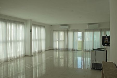 Apartamento para alugar com 130m², 2 quartos e 1 vagaÁrea comum - Salão de festas