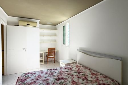 Quarto 1 de apartamento para alugar com 2 quartos, 130m² em Gonzaga, Santos