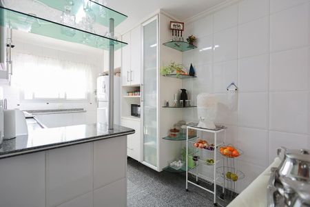 Apartamento à venda com 122m², 4 quartos e 2 vagasCozinha