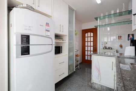 Apartamento à venda com 122m², 4 quartos e 2 vagasCozinha