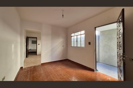 Casa para alugar com 99m², 2 quartos e 1 vaga Casa para alugar com 99m², 2 quartos e 1 vagaSala