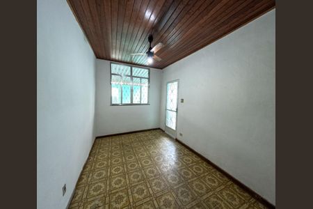 Sala de casa para alugar com 2 quartos, 110m² em Váz Lobo, Rio de Janeiro