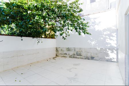 Quintal  de casa para alugar com 3 quartos, 160m² em Jardim Pinheiros, Guarulhos