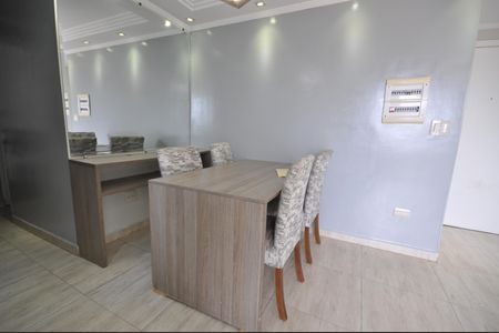 Apartamento à venda com 65m², 2 quartos e 1 vagaSala