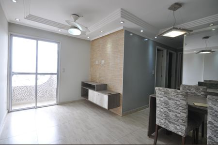 Sala de apartamento à venda com 2 quartos, 65m² em Vila Cachoeira, São Paulo