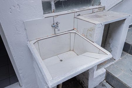 Casa para alugar com 40m², 1 quarto e sem vagaÁrea de serviço 