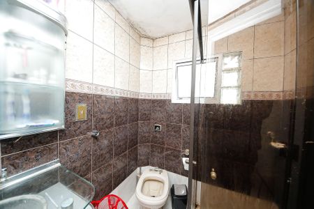 Casa à venda com 347m², 4 quartos e 2 vagas Casa à venda com 347m², 4 quartos e 2 vagasBanheiro