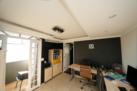 Casa à venda com 347m², 4 quartos e 2 vagas Casa à venda com 347m², 4 quartos e 2 vagasSuíte 2