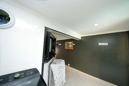 Casa à venda com 347m², 4 quartos e 2 vagas Casa à venda com 347m², 4 quartos e 2 vagasÁrea de Serviço