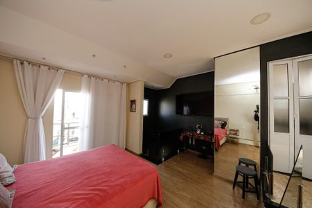 Casa à venda com 347m², 4 quartos e 2 vagas Casa à venda com 347m², 4 quartos e 2 vagasSuíte 3