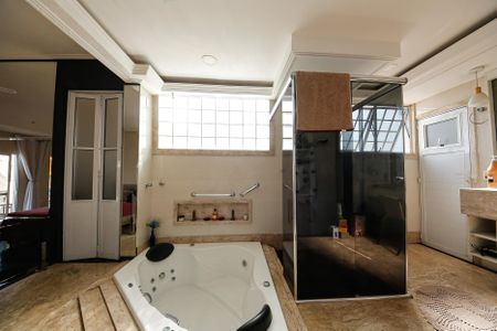 Casa à venda com 347m², 4 quartos e 2 vagas Casa à venda com 347m², 4 quartos e 2 vagasSuíte 3 Banheiro