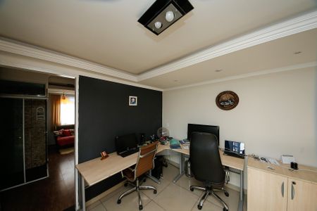 Casa à venda com 347m², 4 quartos e 2 vagas Casa à venda com 347m², 4 quartos e 2 vagasSuíte 2