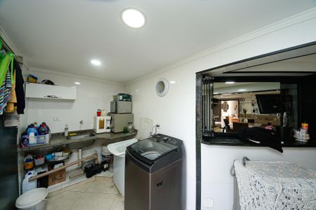 Casa à venda com 347m², 4 quartos e 2 vagas Casa à venda com 347m², 4 quartos e 2 vagasÁrea de Serviço