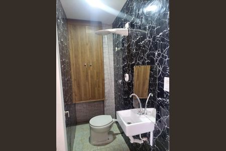 Apartamento à venda com 97m², 3 quartos e sem vaga Apartamento à venda com 97m², 3 quartos e sem vagaBanheiro
