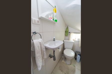 Casa à venda com 100m², 2 quartos e 2 vagas Casa à venda com 100m², 2 quartos e 2 vagasLavabo