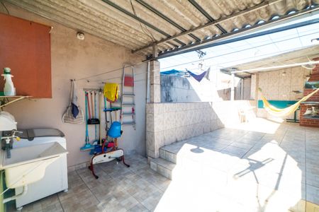 Casa à venda com 100m², 2 quartos e 2 vagasÁrea de Serviço