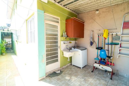 Casa à venda com 100m², 2 quartos e 2 vagasÁrea de Serviço