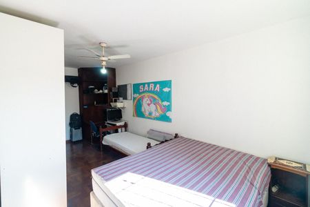 Casa à venda com 100m², 2 quartos e 2 vagasQuarto 1