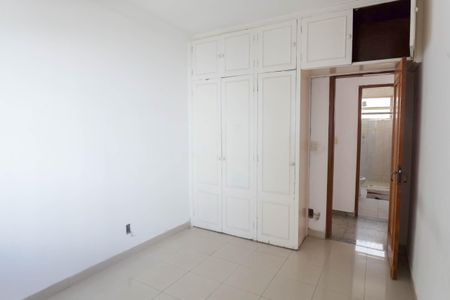 Casa para alugar com 600m², 5 quartos e 4 vagas Casa para alugar com 600m², 5 quartos e 4 vagasQuarto 1