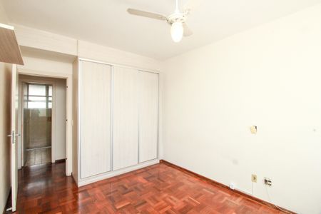 Apartamento à venda com 160m², 4 quartos e 2 vagasQuarto 2