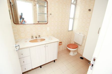 Apartamento à venda com 160m², 4 quartos e 2 vagasBanheiro da Suíte