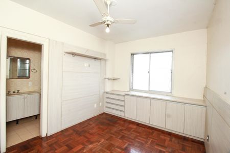 Apartamento à venda com 160m², 4 quartos e 2 vagasSuíte