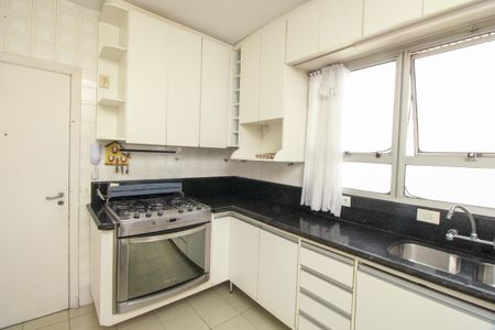 Apartamento à venda com 160m², 4 quartos e 2 vagasCozinha