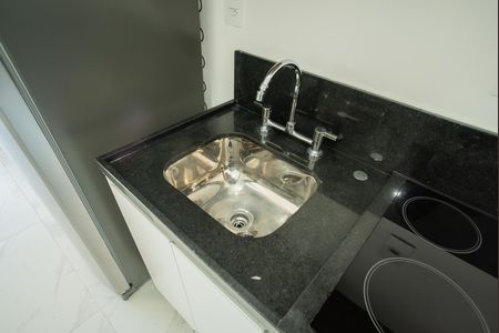 Cozinha de kitnet/studio para alugar com 1 quarto, 26m² em Indianópolis, São Paulo