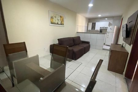 Sala de casa para alugar com 2 quartos, 54m² em Parque Centenario, Duque de Caxias