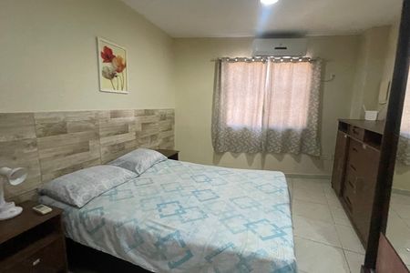 Quarto de casa para alugar com 2 quartos, 54m² em Parque Centenario, Duque de Caxias