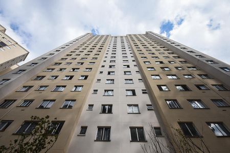 Apartamento à venda com 41m², 2 quartos e sem vaga Apartamento à venda com 41m², 2 quartos e sem vagaFachada