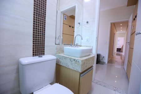 Casa para alugar com 207m², 4 quartos e 2 vagas Casa para alugar com 207m², 4 quartos e 2 vagasBanheiro da Suíte