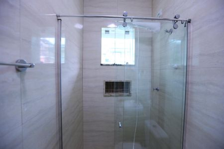 Casa para alugar com 207m², 4 quartos e 2 vagas Casa para alugar com 207m², 4 quartos e 2 vagasBanheiro da Suíte