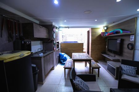 Casa para alugar com 207m², 4 quartos e 2 vagas Casa para alugar com 207m², 4 quartos e 2 vagasÁrea comum - Churrasqueira