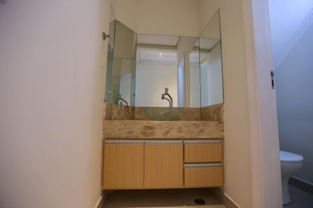 Casa para alugar com 207m², 4 quartos e 2 vagas Casa para alugar com 207m², 4 quartos e 2 vagasLavabo