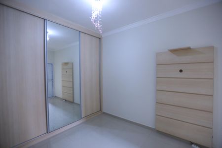 Casa para alugar com 207m², 4 quartos e 2 vagas Casa para alugar com 207m², 4 quartos e 2 vagasQuarto 2